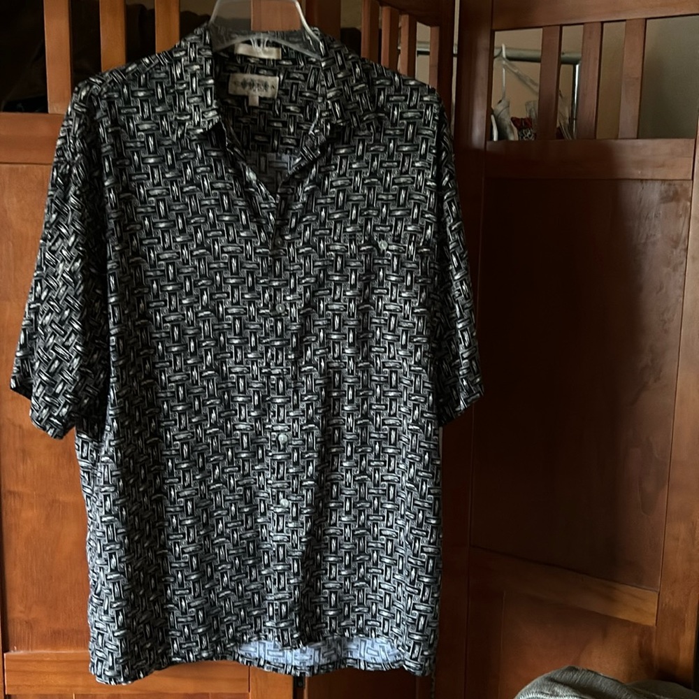 Campia Moda Men’s Rayon Black and White Abstract Print Short Sleeve Shirt